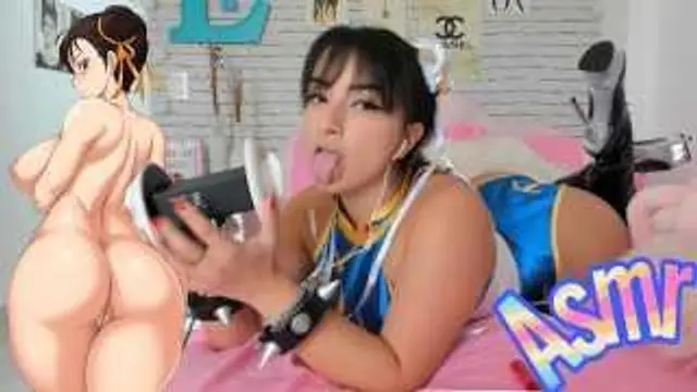 ASMR INTENSE Chun Li 角色扮演髒話並給出完美的口交 AHEGAO