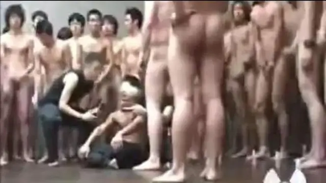 幾十個人的精液夠吃一頓了吧